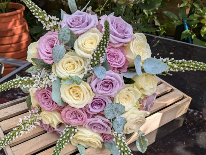 Flower closeup of wedding bouquet by Floral Art Design